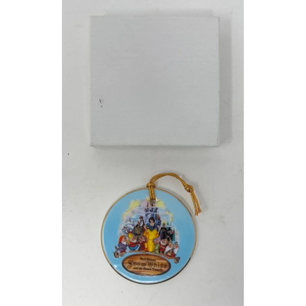 Walt Disney Snow White and the‎ Seven Dwarfs 1987 Ceramic Christmas Ornament